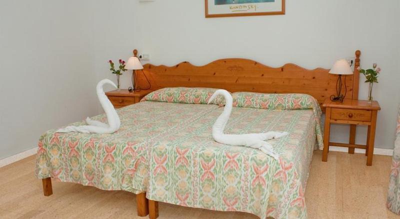 Apartamentos Cala D'Or Park Палма де Майорка Екстериор снимка