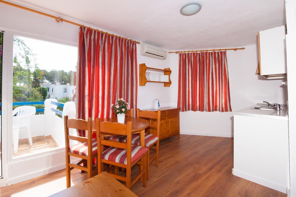 Apartamentos Cala D'Or Park Палма де Майорка Екстериор снимка