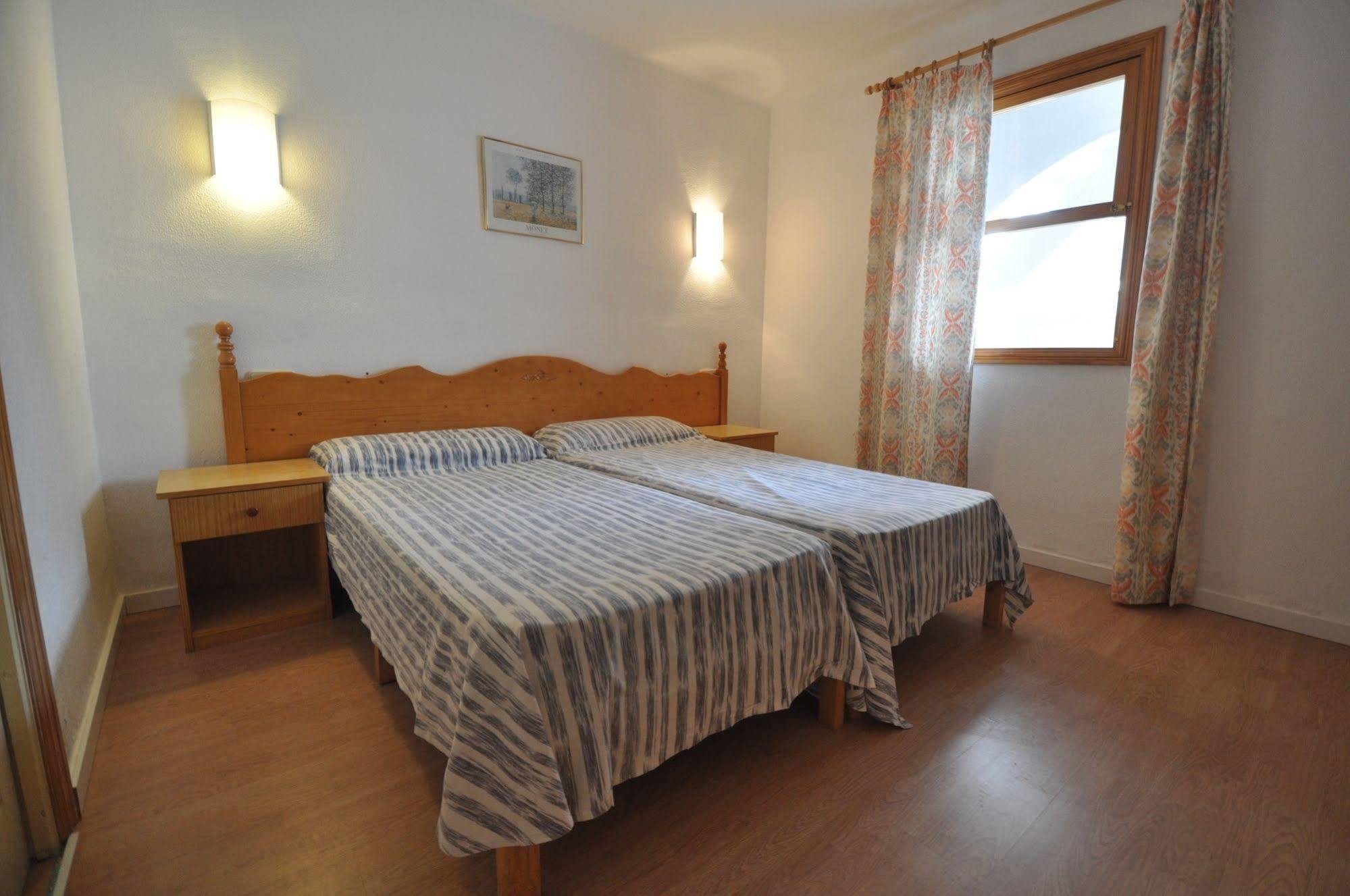 Apartamentos Cala D'Or Park Палма де Майорка Екстериор снимка